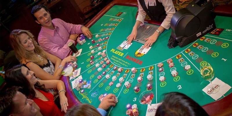 Trường hợp người chơi nên rút thêm bài tại game baccarat